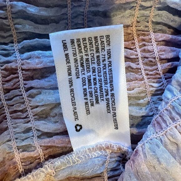 Future Collective Women's Watercolor Geometric Smocked Blouse Size Large - Picture 4 of 10